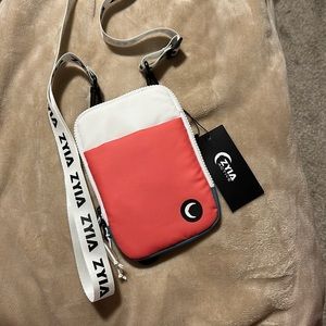 NWT ZYIA active convertible crossbody